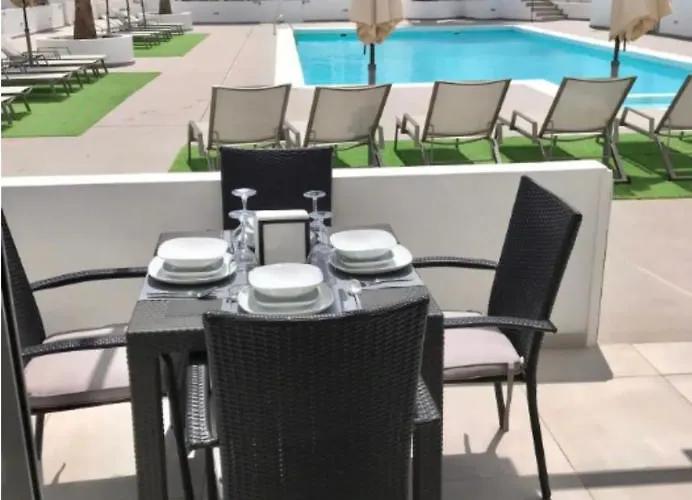 2 Bedroom * بويرتو ذيل كارمين